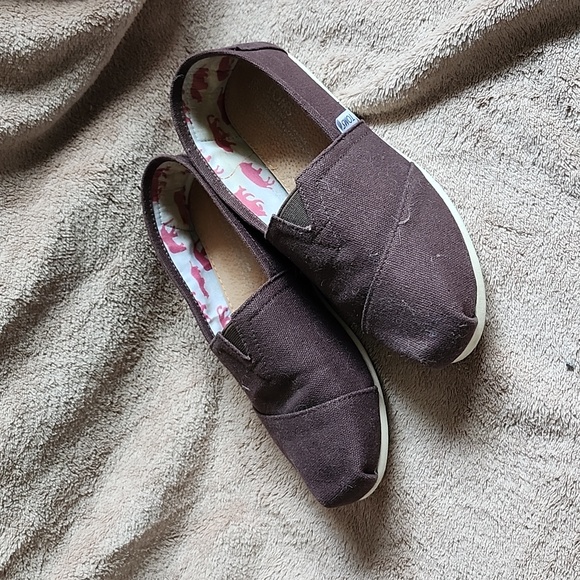 Ladies Size 8W Brown Toms - Picture 1 of 4